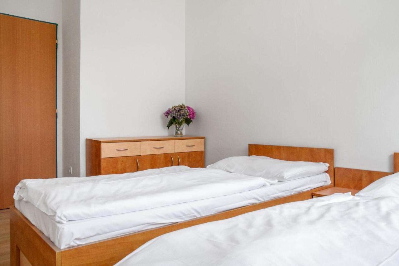 Beskydy House Hostel Rožnov pod Radhoštěm Екстериор снимка