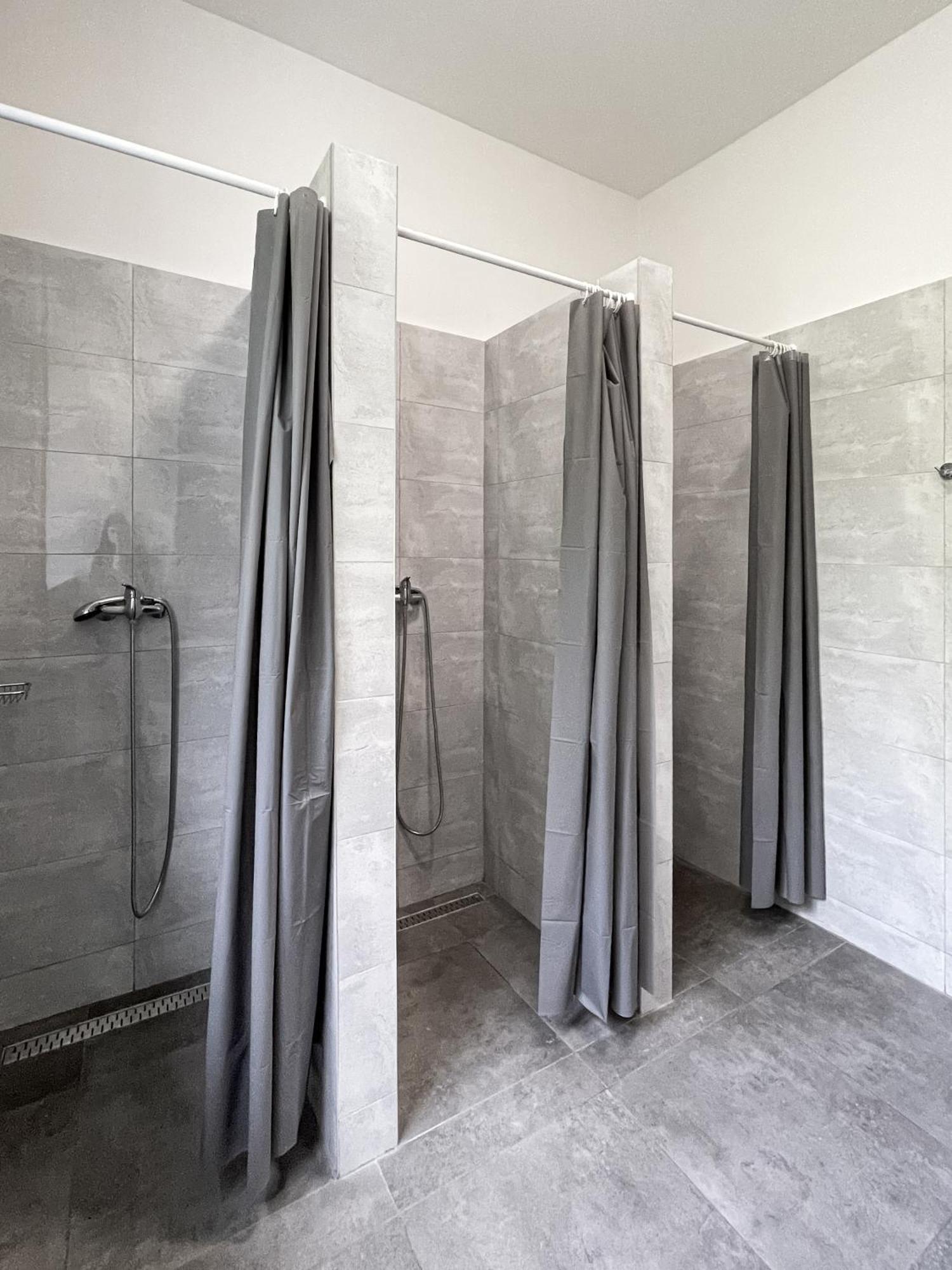 Beskydy House Hostel Rožnov pod Radhoštěm Екстериор снимка