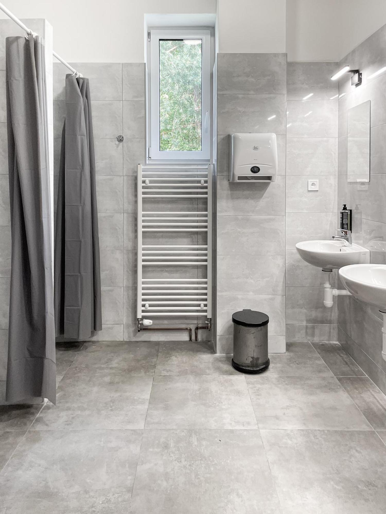 Beskydy House Hostel Rožnov pod Radhoštěm Екстериор снимка